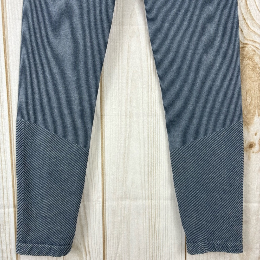 Leggings Hi-Rise Ribbed Stretchy Active Wear Seamless Blue Size Small/Medium - Picture 7 of 11